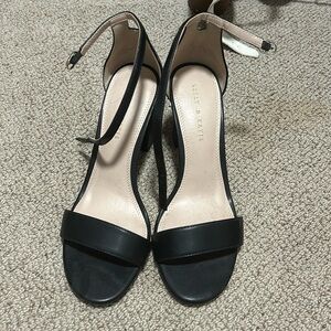 Black block heel